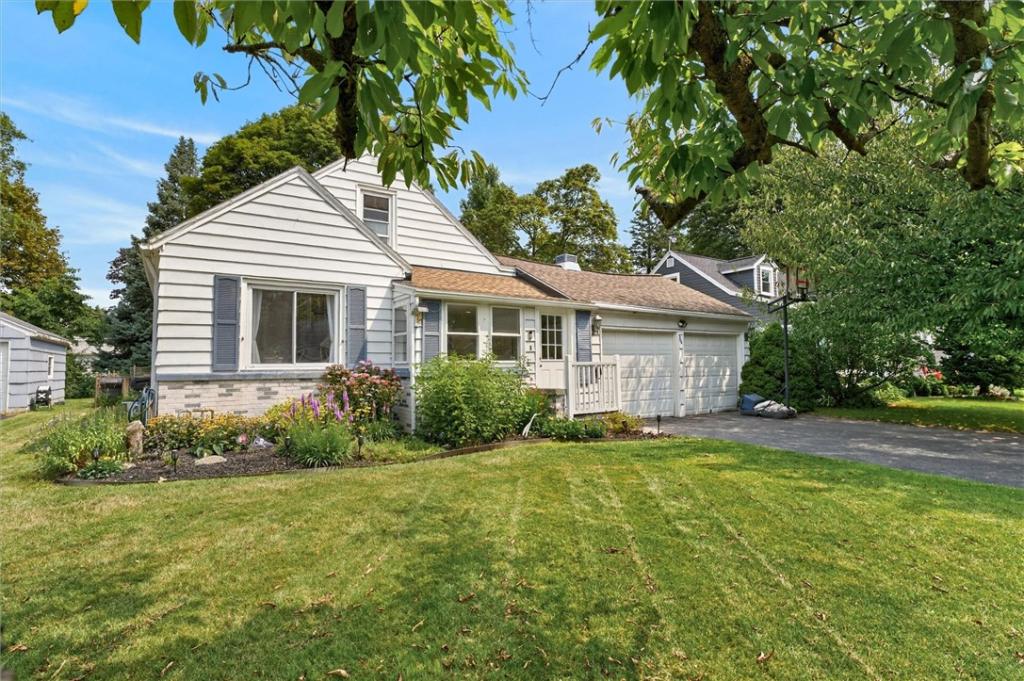 MLS #R1695965 image #0