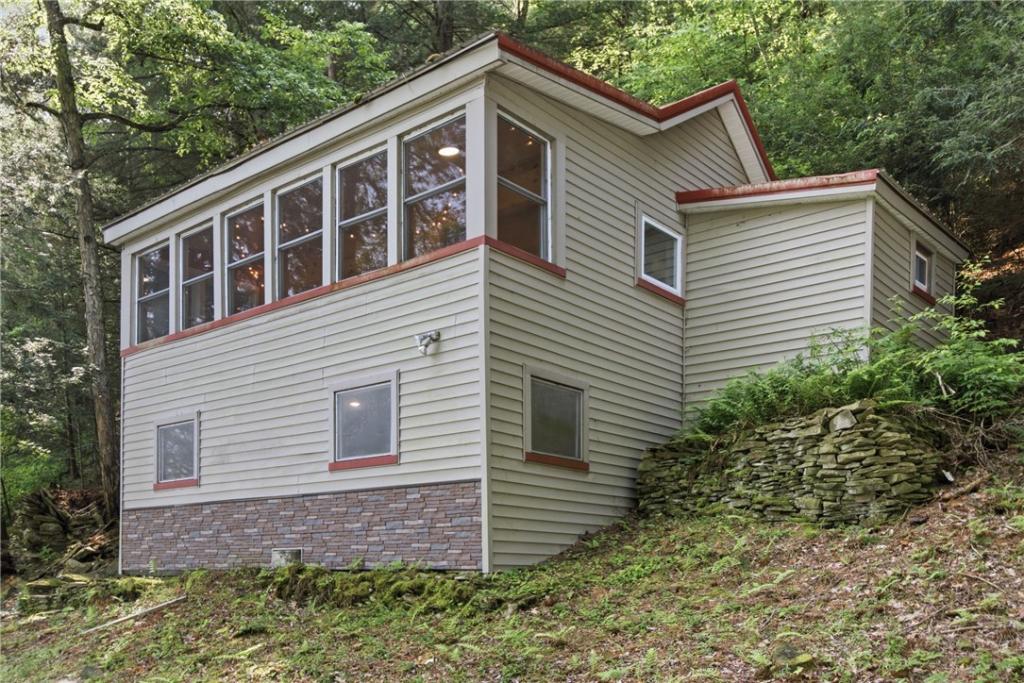 MLS #R1696286 image #0