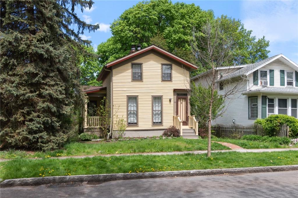 MLS #R1696302 image #0