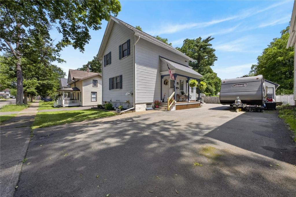 MLS #R1696990 image #0