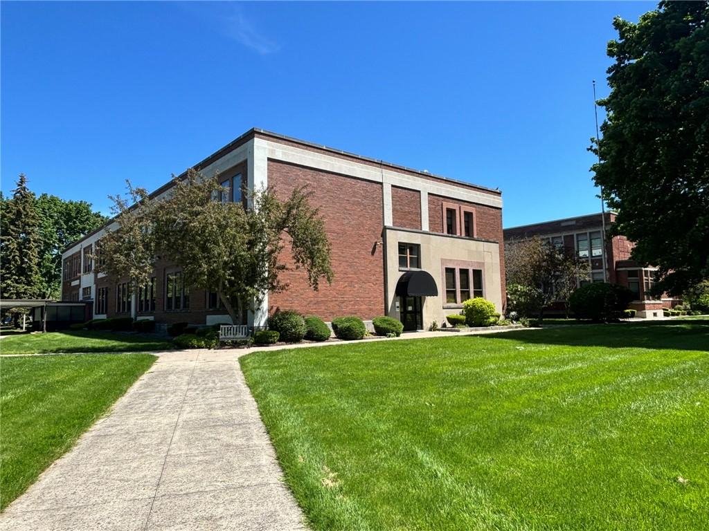 MLS #R1698664 image #0