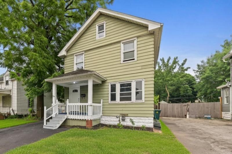 MLS #R1699828 image #0