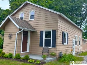MLS #R1701794 image #0