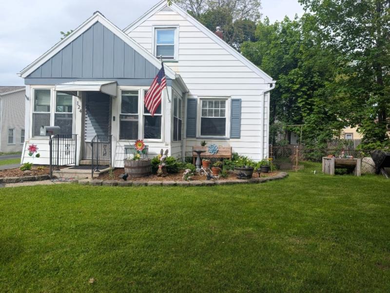 MLS #R1702259 image #0