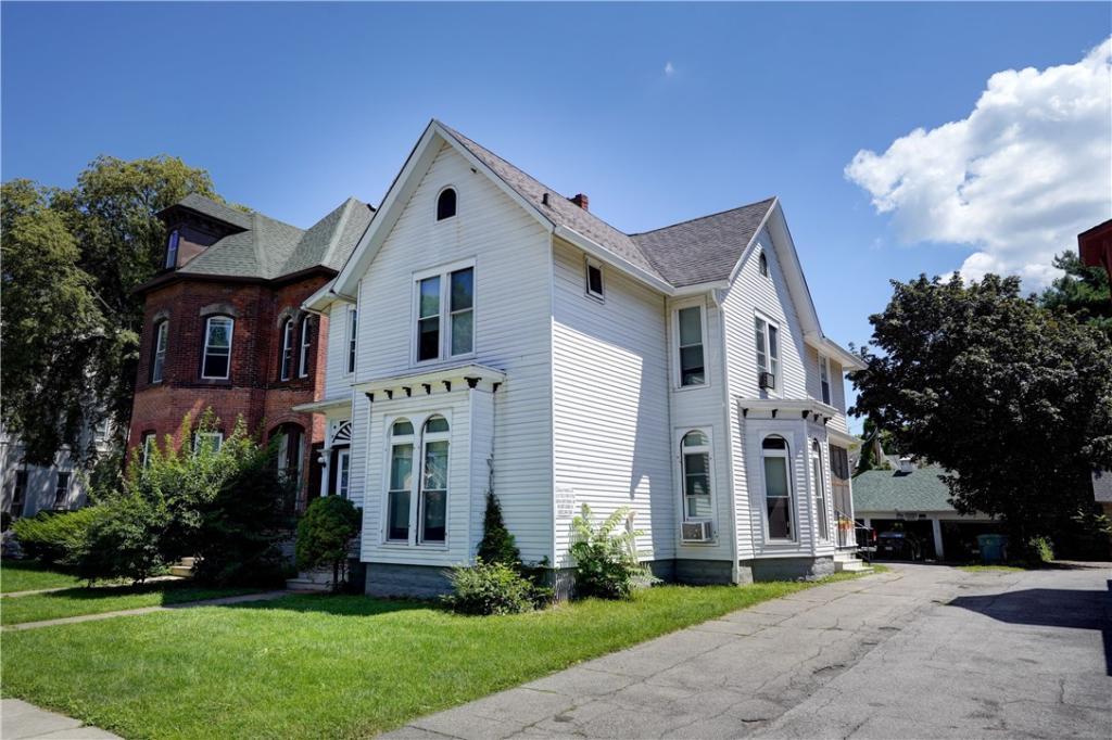 MLS #R1703324 image #0