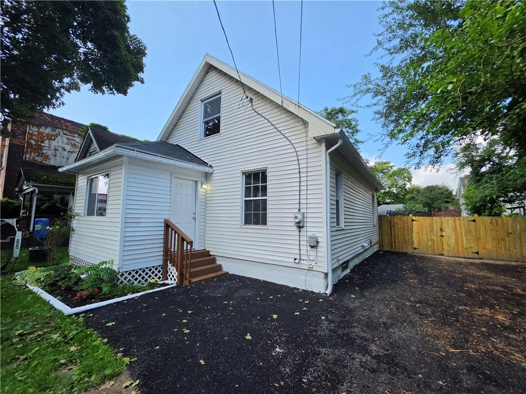 MLS #R1704895 image #0