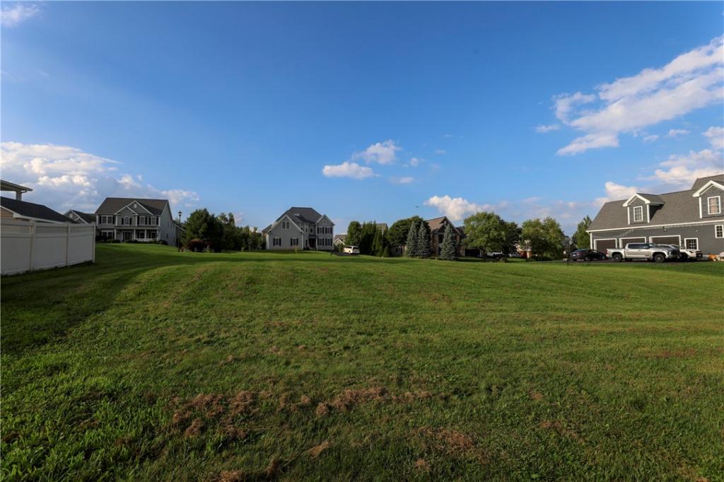 MLS #R1706218 image #0