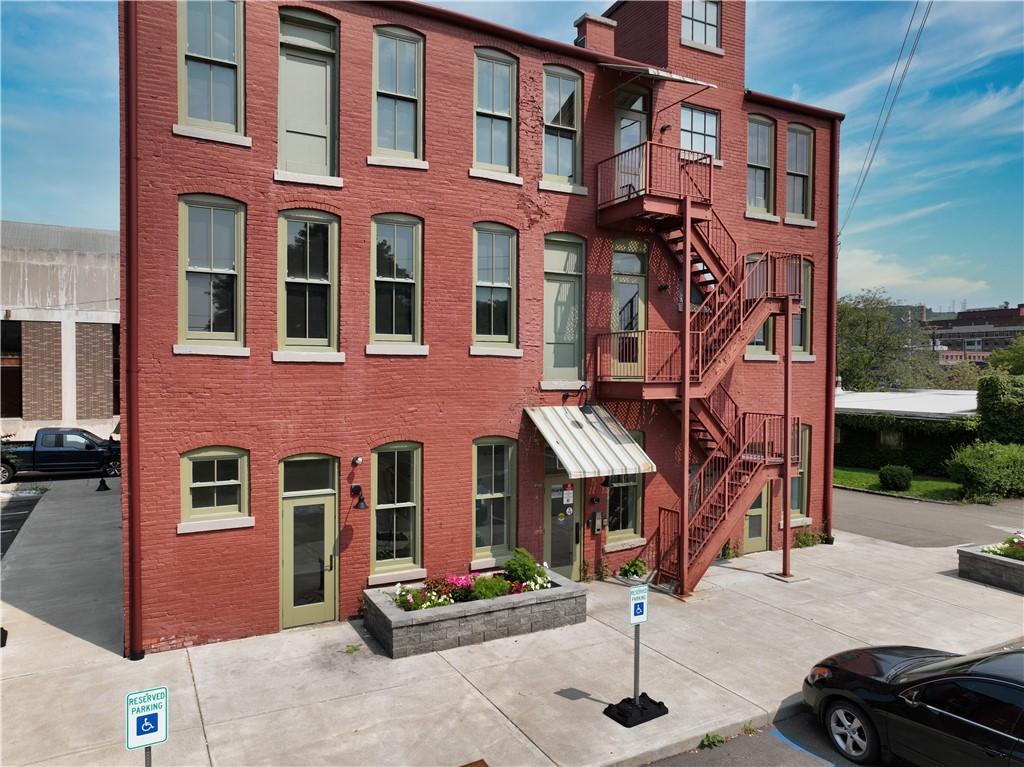MLS #R1707191 image #0
