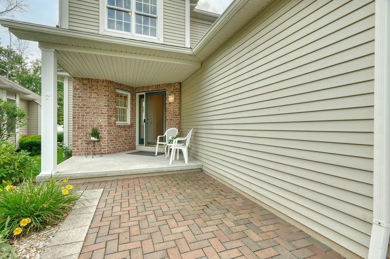 MLS #R1707972 image #0