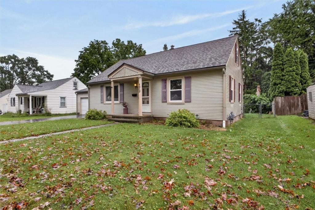 MLS #R1710109 image #0