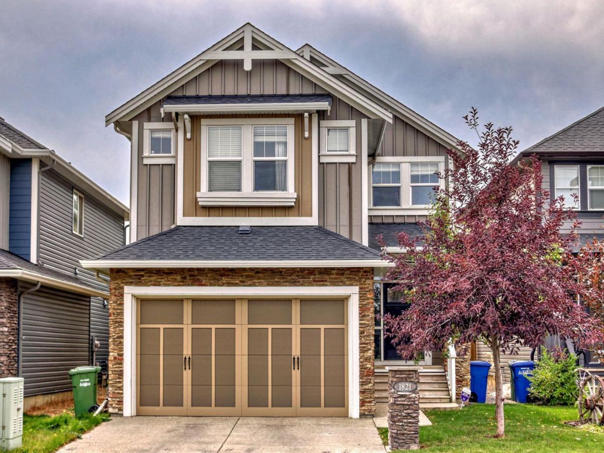 1821 Reunion Terrace NW Airdrie AB T4B 3P8 | MLS #A2099280 MLS #A2099280 image #0