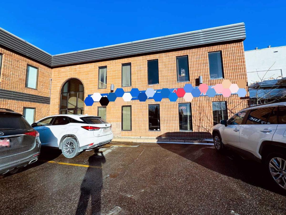 123 Any Street Calgary AB T1Y 6G7 | MLS #A2111297 MLS #A2111297 image #0