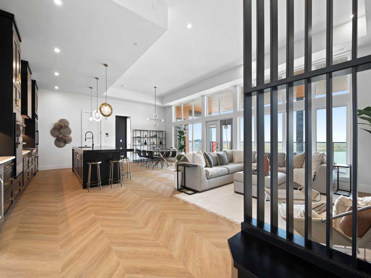 301, 180 Marina Cove SE Calgary AB T3M 3P4 MLS #A2148862 MLS #A2148862 image #0