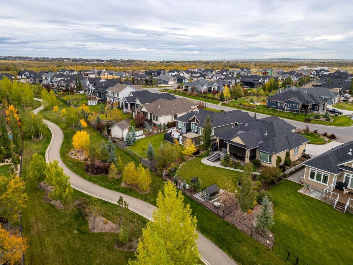 47 Cimarron Estates Road Okotoks AB T1S 0M9 | MLS #A2169328 MLS #A2169328 image #0