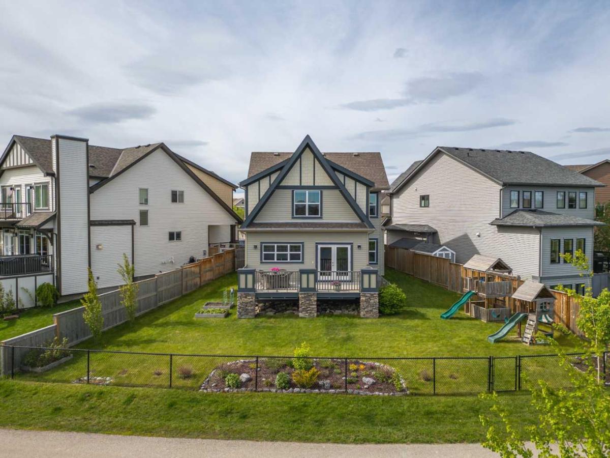 130 Reunion Landing NW Airdrie AB T4B 3W4 | MLS #A2169861 MLS #A2169861 image #0