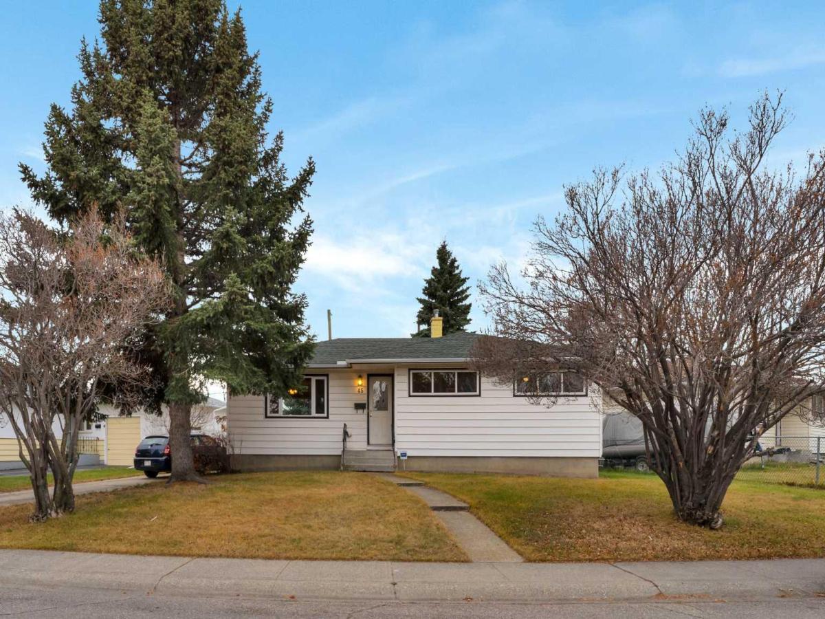 45 Westover Drive SW Calgary AB T3C 2S5 | MLS #A2179206 MLS #A2179206 image #0