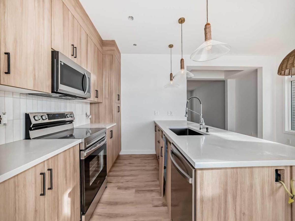 33 Cobbleridge Place Airdrie AB T4C 2Y6 | MLS #A2184729 MLS #A2184729 image #0