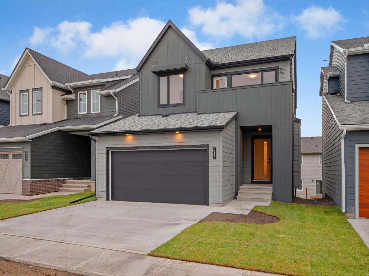 313 Baneberry Way SW Airdrie AB T4B 5R9 | MLS #A2188591 MLS #A2188591 image #0