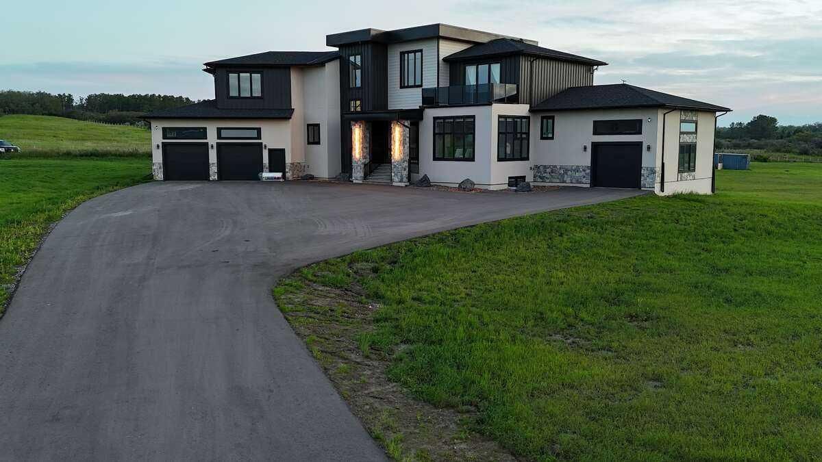 MLS #A2190123 image #0