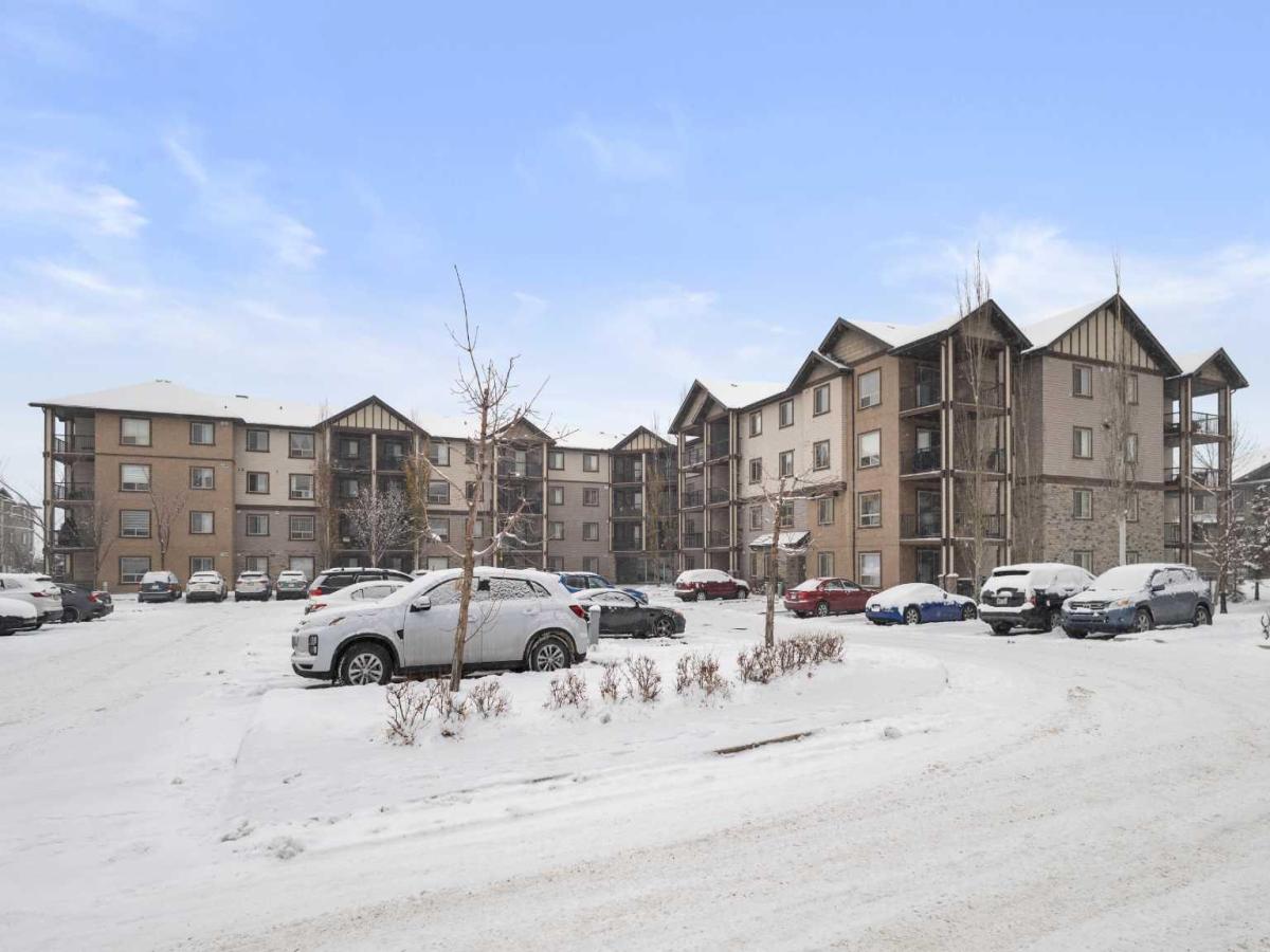 3422, 60 Panatella Street NW Calgary AB T3K 0M3 MLS #A2191043 MLS #A2191043 image #0