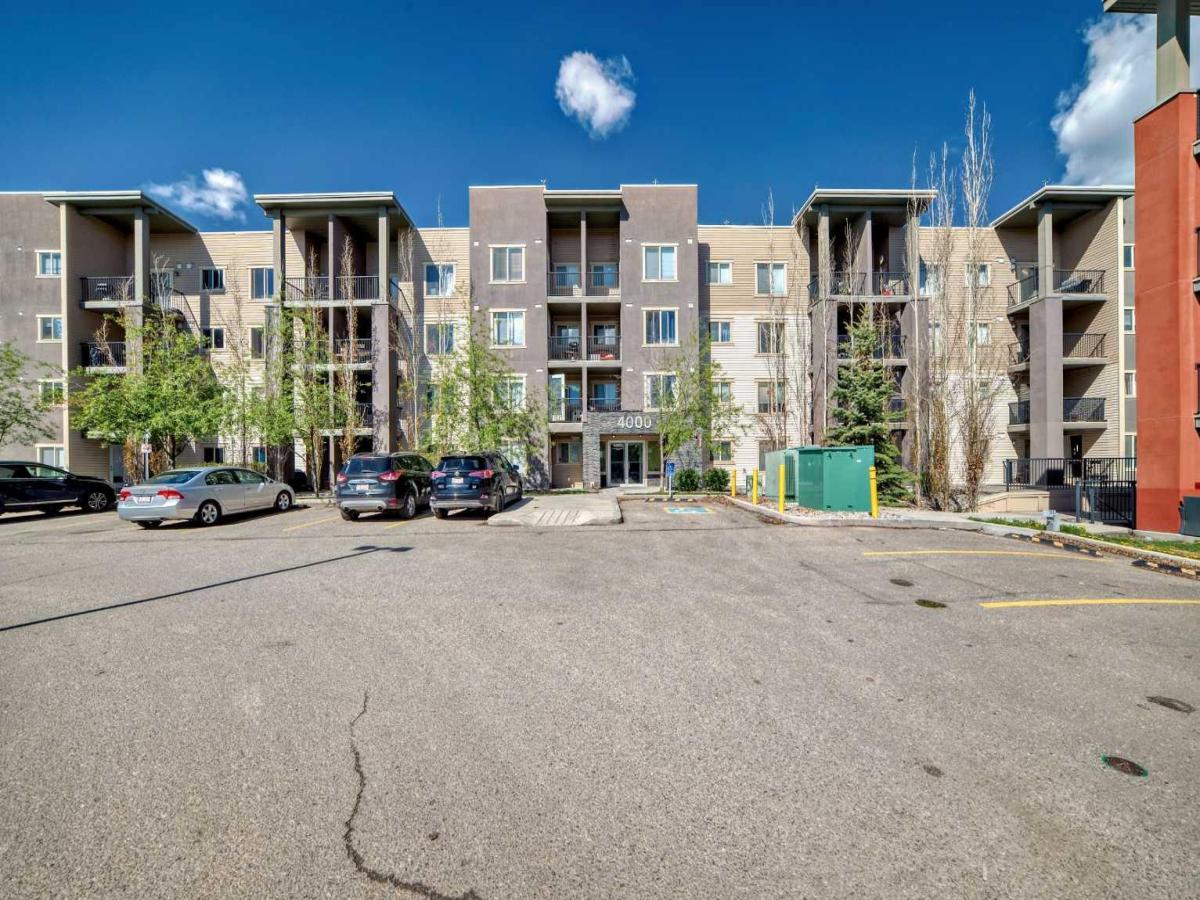 4117, 403 Mackenzie Way SW Airdrie AB T4B 3V7 | MLS #A2208419 MLS #A2208419 image #0
