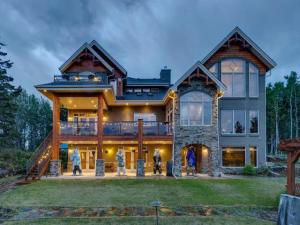 MLS #A2211934 image #0