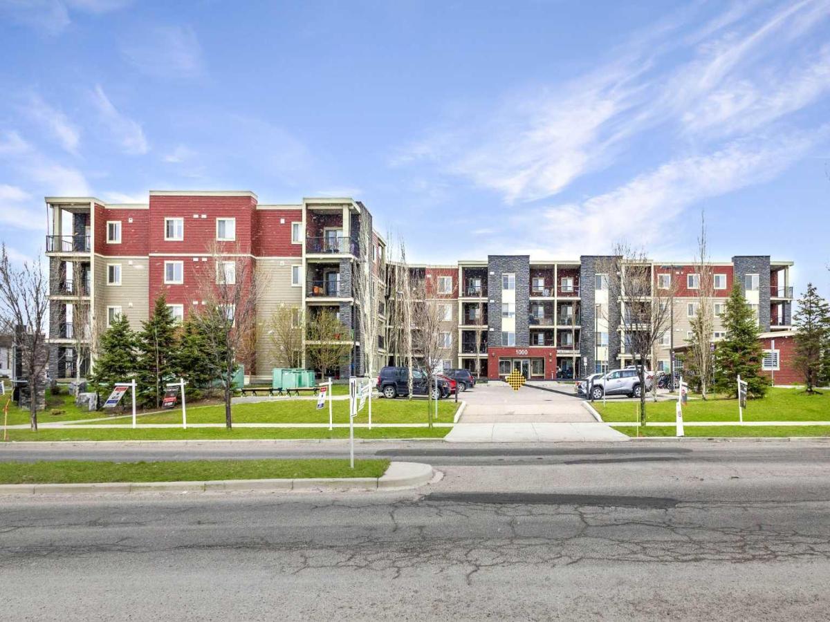104, 5 Saddlestone Way NE Calgary AB T3J 0S2 | MLS #A2215763 MLS #A2215763 image #0