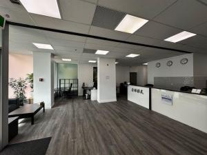 128 2 Avenue SE Calgary AB T2G 5J5 MLS #A2217497 MLS #A2217497 image #0