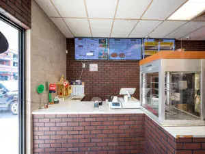 123 Grocery Avenue Calgary AB T2T 0B2 MLS #A2225097 broker reciprocity