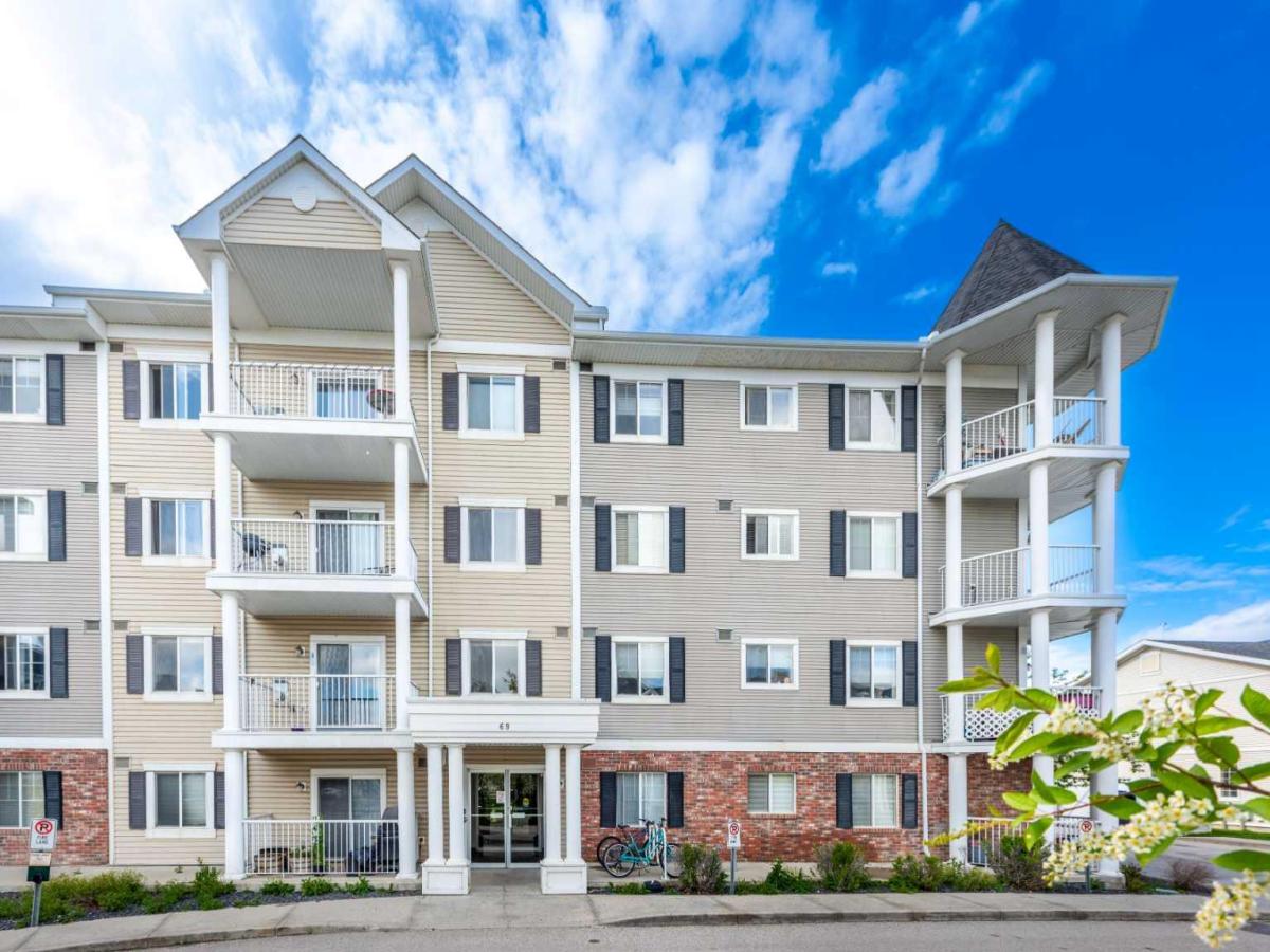 5408, 69 Country Village Manor NE Calgary AB T3K 0T1 MLS #A2223904 MLS #A2223904 image #0