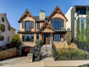 518 33 Avenue SW Calgary AB T2S 0S2 MLS #A2253224 broker reciprocity