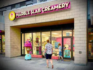 3, 7116 Macleod Trail SE Calgary AB T2H 0L3 MLS #A2246092 broker reciprocity