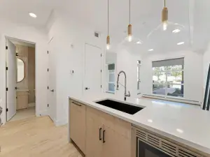 611, 35 INGLEWOOD Park SE Calgary AB T2M1B5 MLS #A2252472 broker reciprocity