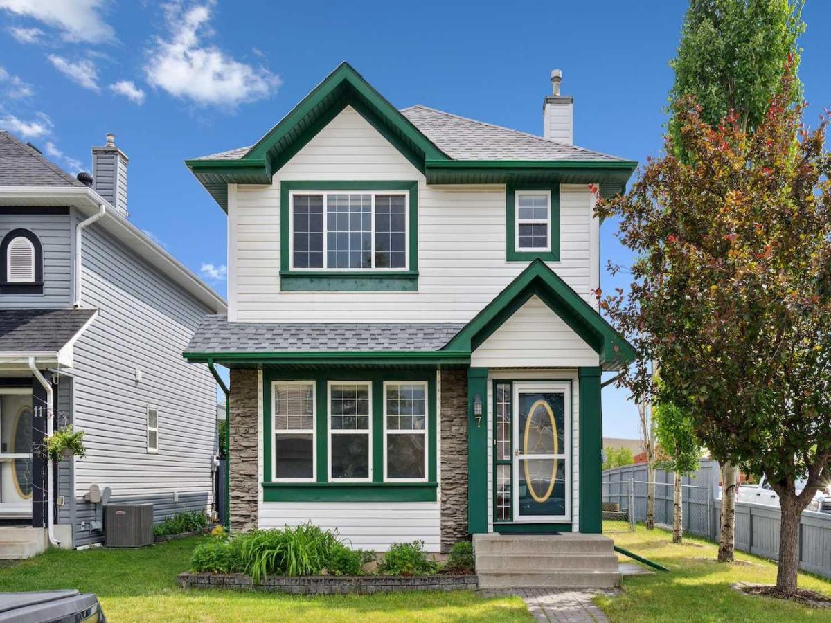 MLS #A2233696 image #0