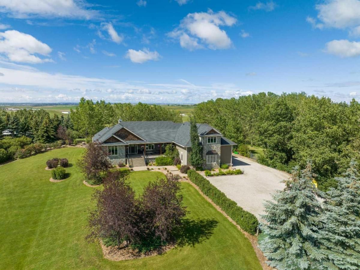 Property listings in Butte Hills Subdivision MLS #A2236614 image #0