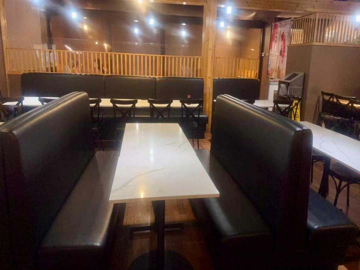 123 Any Street Calgary AB T2G 0E2 MLS #A2118472 MLS #A2118472 image #0