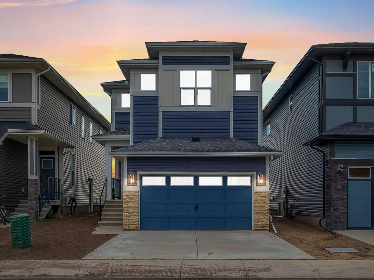1313 Midtown Road SW Airdrie AB T4B5M9 | MLS #A2238679 MLS #A2238679 image #0