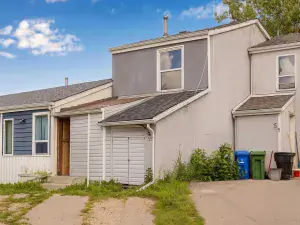 1201 53B Street SE Calgary AB T2A1W1 MLS #A2257682 broker reciprocity