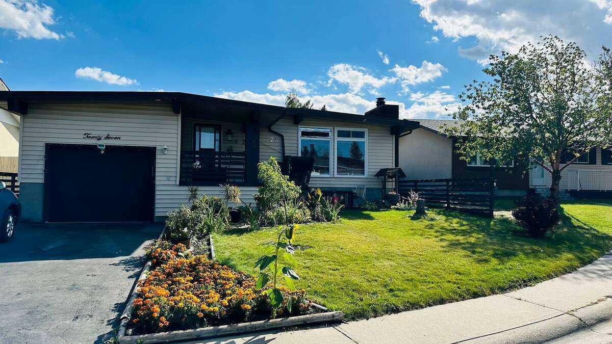 Calgary North East Houses MLS #A2243062 image #0