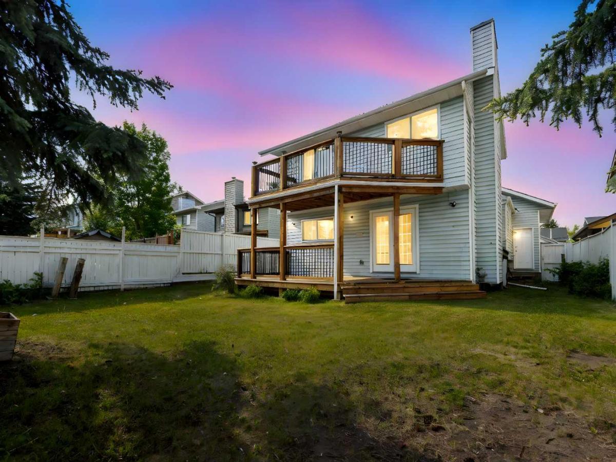 30 Pasadena Gardens NE Calgary AB T1Y 6L9 MLS #A2246456 MLS #A2246456 image #0