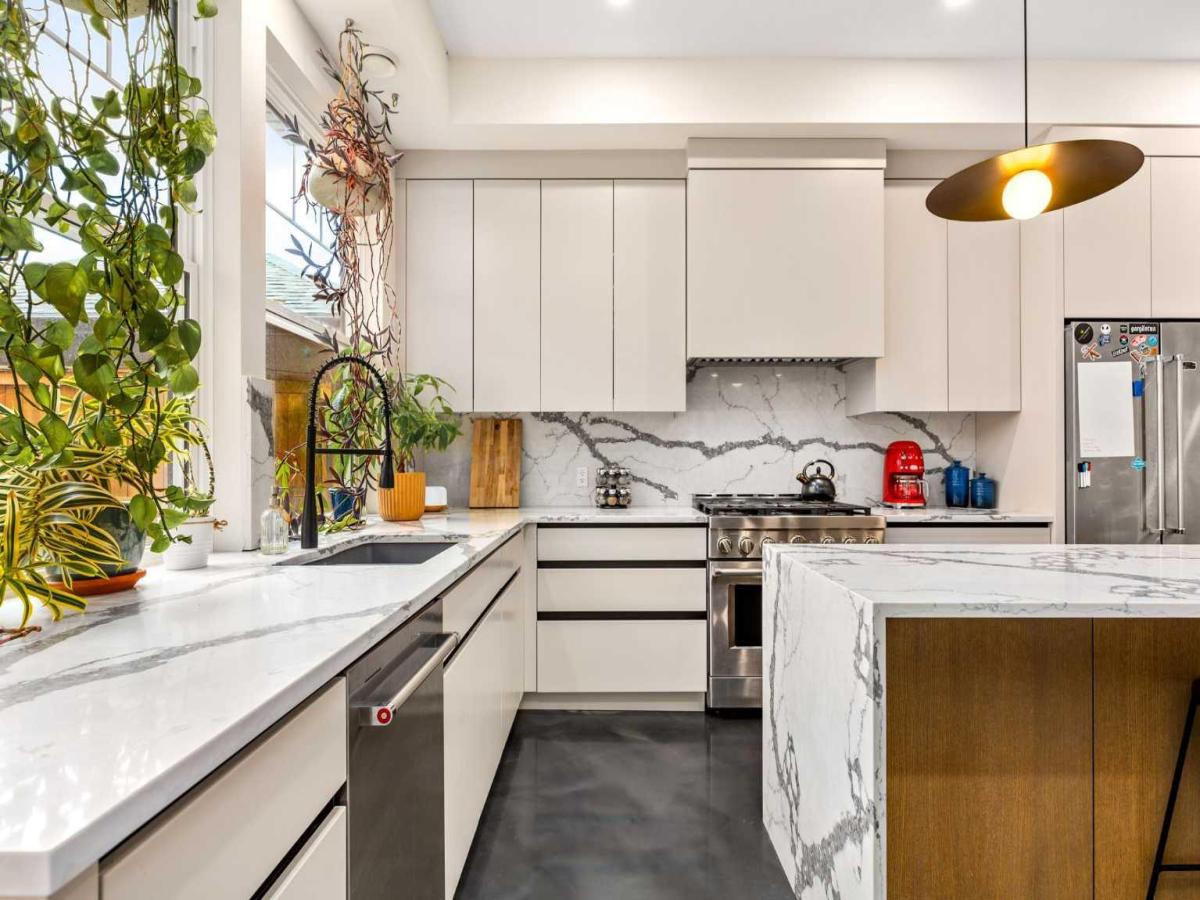 MLS #A2246698 image #0