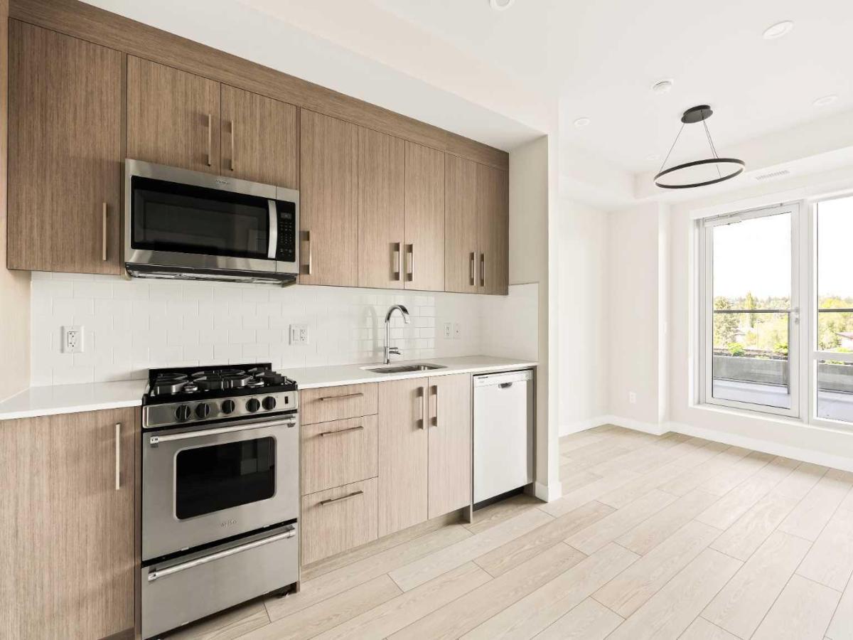 355, 110 18A Street NW Calgary AB T2N5G5 MLS #A2247655 MLS #A2247655 image #0