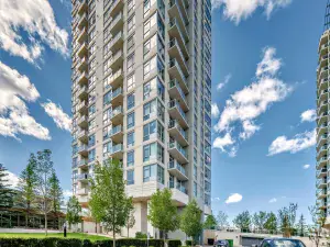 240, 20 Discovery Ridge Close SW Calgary AB T3H 5X4 MLS #A2253616 broker reciprocity