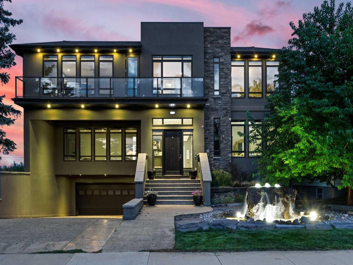 2216 8 Street NE Calgary AB T2E 4H6 MLS #A2249542 MLS #A2249542 image #0