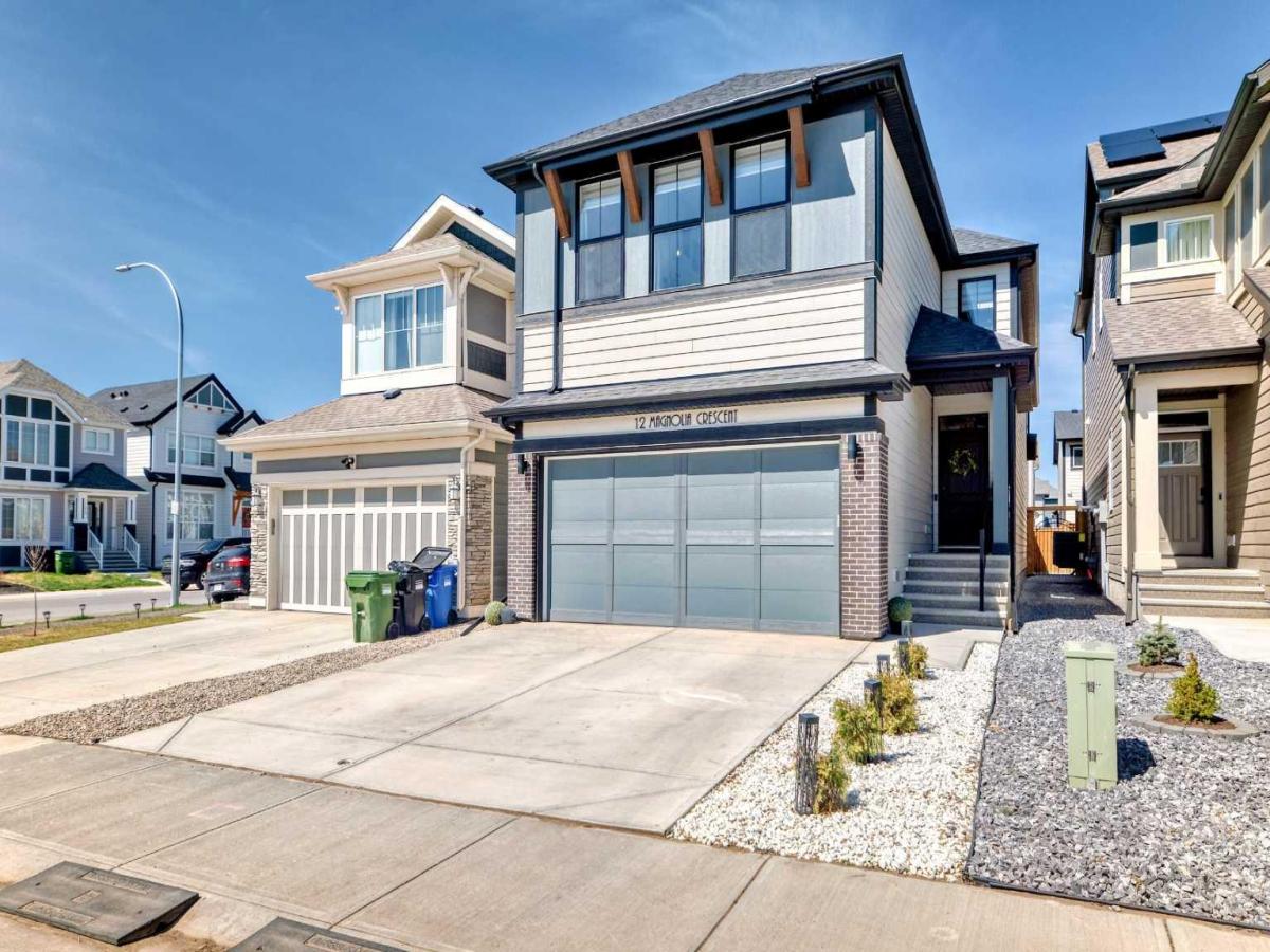 12 Magnolia Crescent SE Calgary AB T3M 3M8 MLS #A2251196 MLS #A2251196 image #0