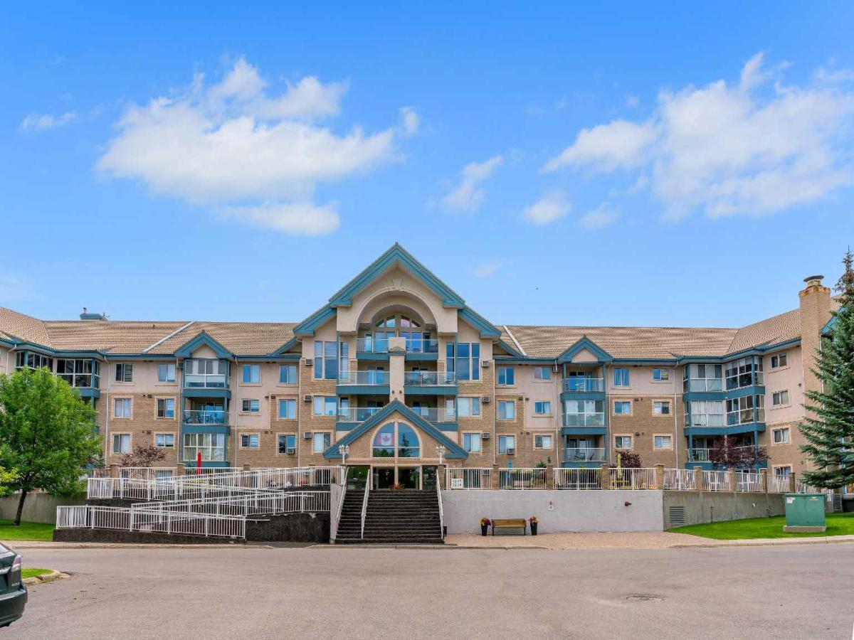 109, 7239 Sierra Morena Boulevard SW Calgary AB T3H 3L7 MLS #A2251307 MLS #A2251307 image #0