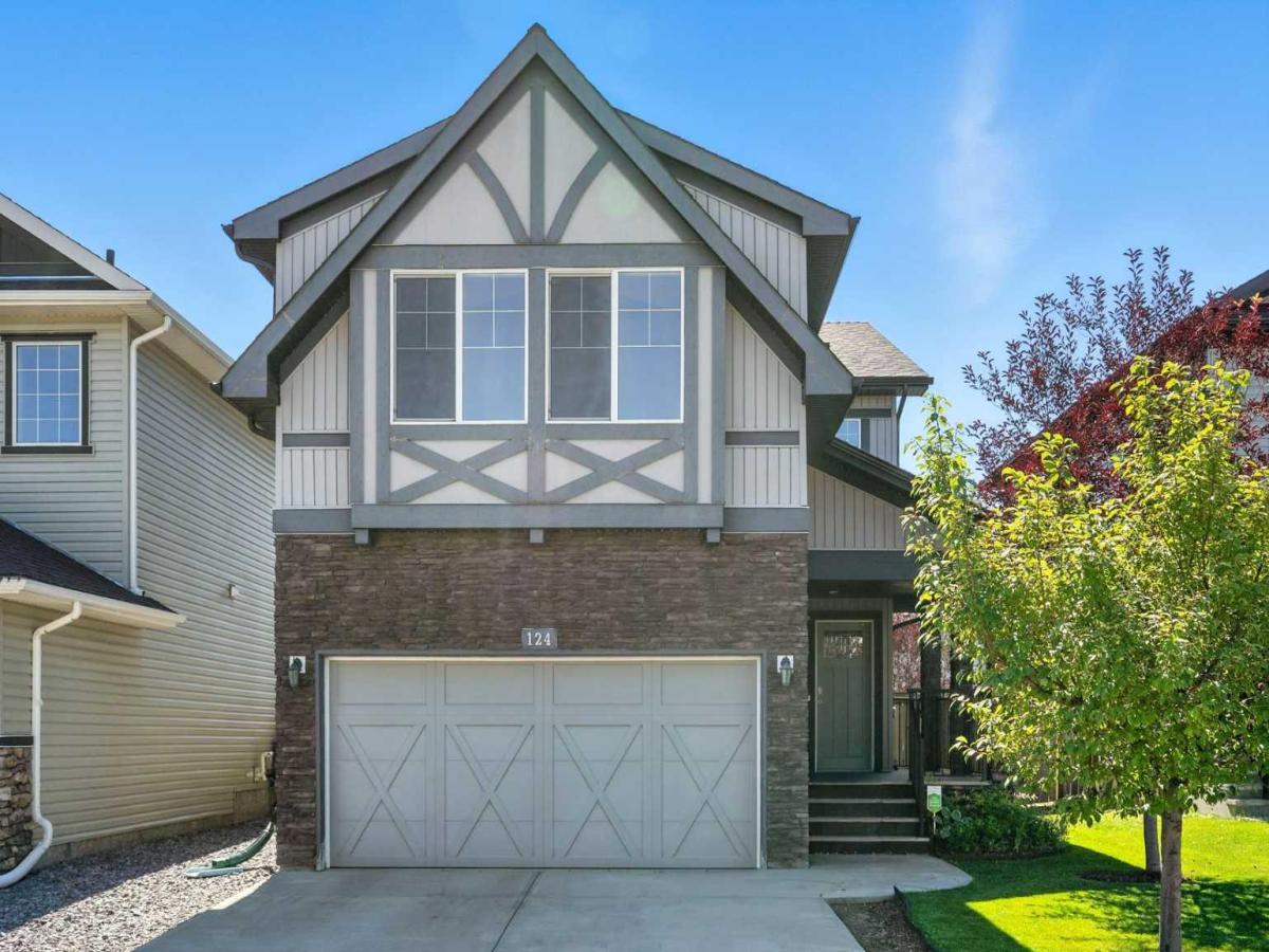 MLS #A2251393 image #0