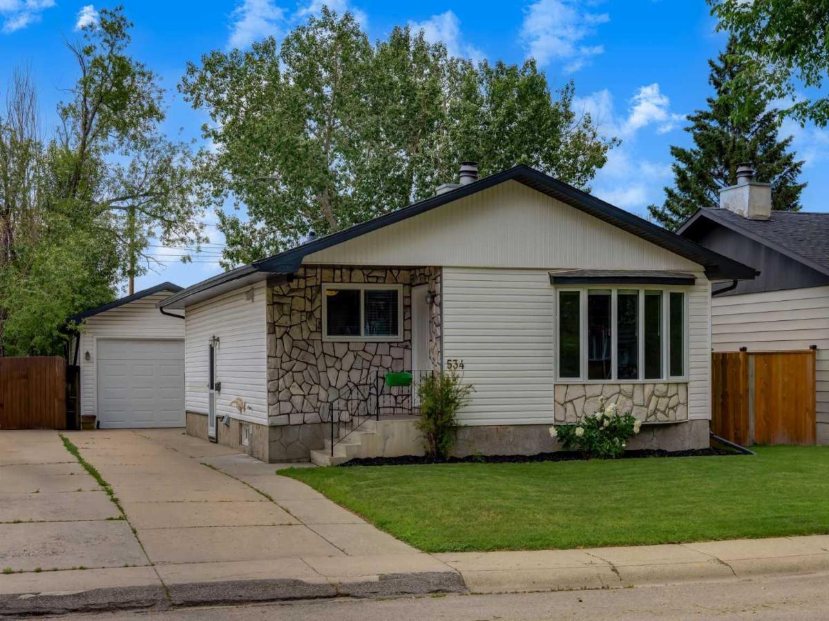 534 Cantrell Drive SW Calgary AB T2W 2K7 MLS #A2251782 MLS #A2251782 image #0