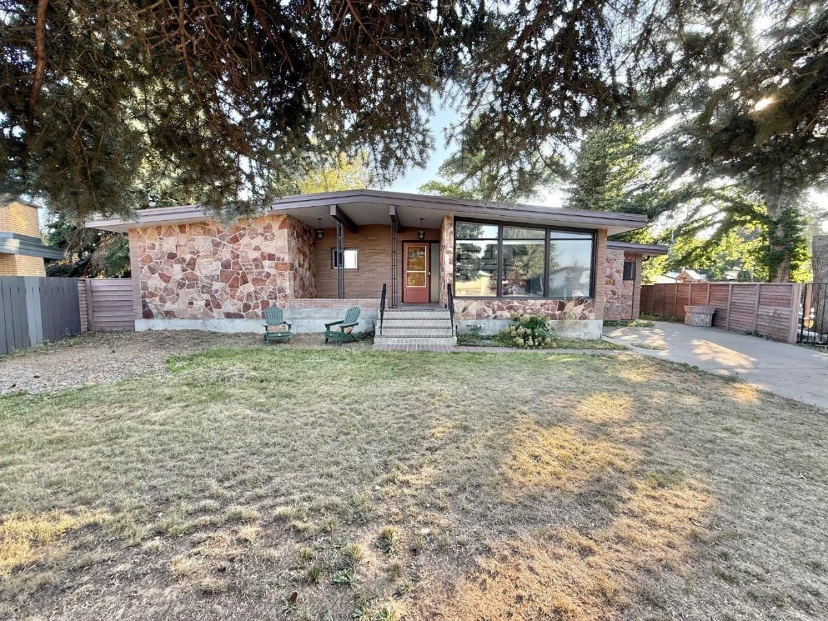 MLS #A2251905 image #0