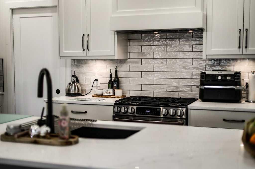 MLS #A2251906 image #0